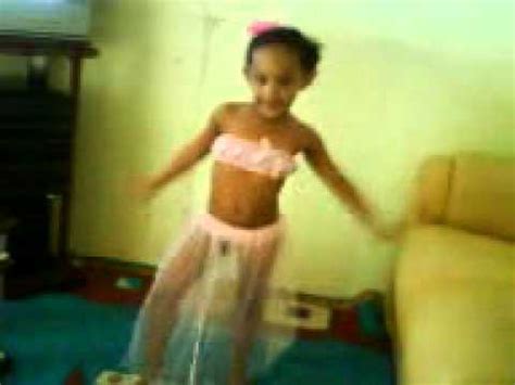 Meninas Dancando 13 Años / Mãe flagra filha dançando Anitta e tem ...