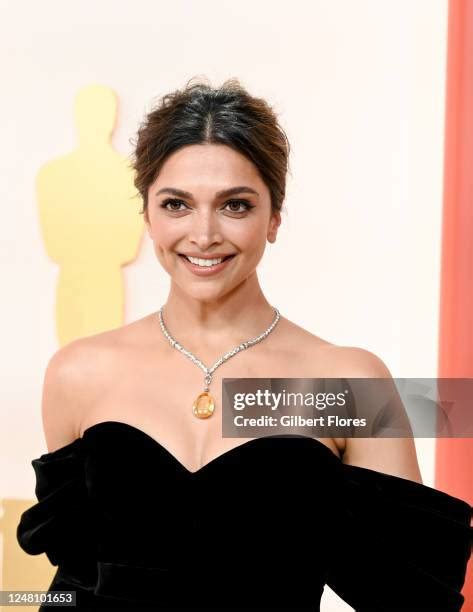 8,720 Deepika Padukone Photos & High Res Pictures - Getty Images