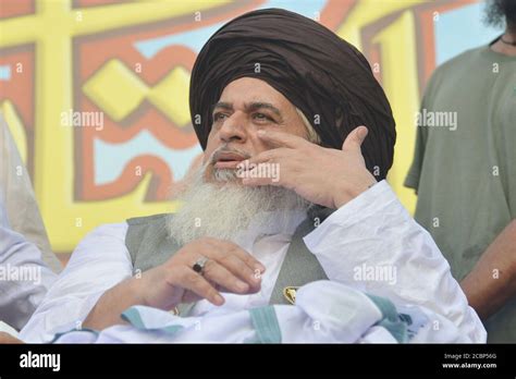 Khadim hussain rizvi hi-res stock photography and images - Alamy