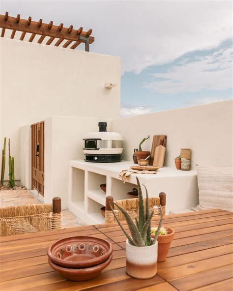 Outdoor Mediterranean Inspired Kitchen - New Darlings