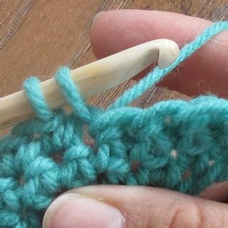 ReCrochetions: Tutorial Tuesday: Single Crochet (Left-Handed) | Crochet stitches for beginners ...