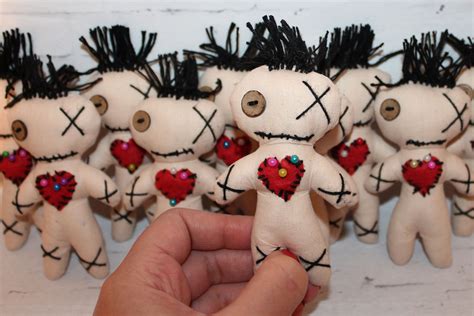 10 Voodoo Doll for Love - Etsy