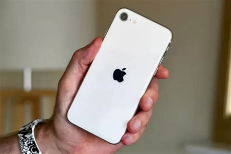 Bocoran Desain, Kamera dan Chipset iPhone SE 4: Kini Usung Baterai Badak - Ayo Bogor