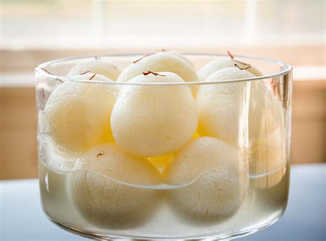 Traditional Bengali Rasgulla Recipe - Cottage Cheese Balls In Sweetened ...