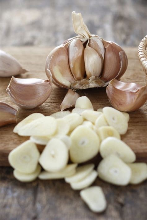 How Much Is A Clove Of Garlic? Garlic Clove Explained