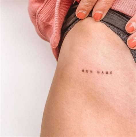 Minimalist Font Tattoo | Tattoo ideen, Kleine tattoo ideen, Kleines tattoo