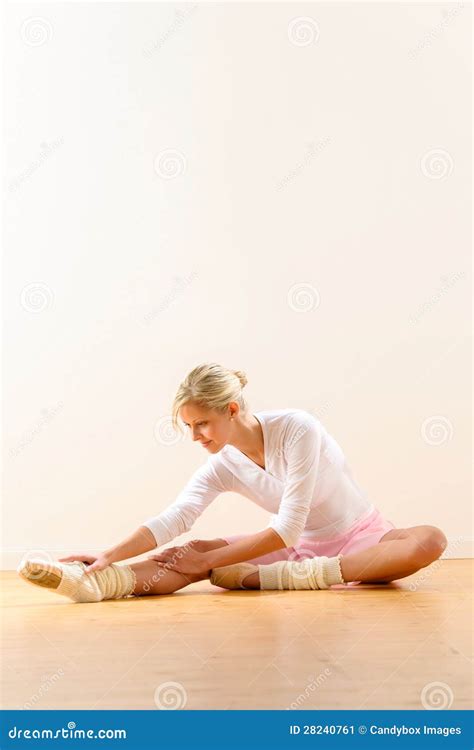 Ballet Dancer in Leaning Posture Exercise Studio Stock Image - Image of dancing, ballerina: 28240761