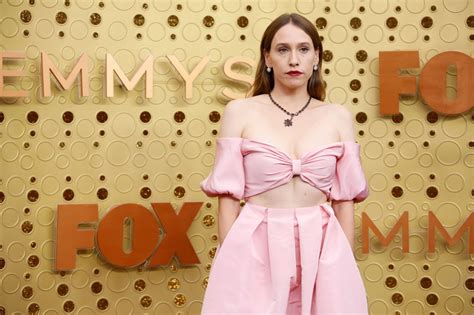 Sarah Sutherland – 2019 Emmy Awards • CelebMafia