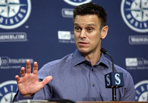 Jerry Dipoto denies accusations of racism within Mariners