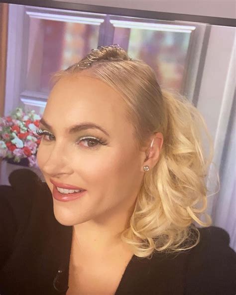 Meghan McCain's hairstyles: Her best, worst looks on 'The View'