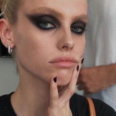 Pin on Gothic makeup