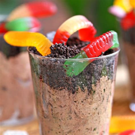 Dirt Pudding Cups (Dirt Dessert) - SugarHero