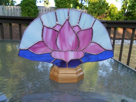 It's a Beadiful Day: Lotus Stained Glass Fan Lamp