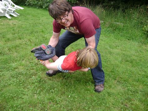 Boy doing a wee - how to stop dribbles | How exactly do you … | Flickr