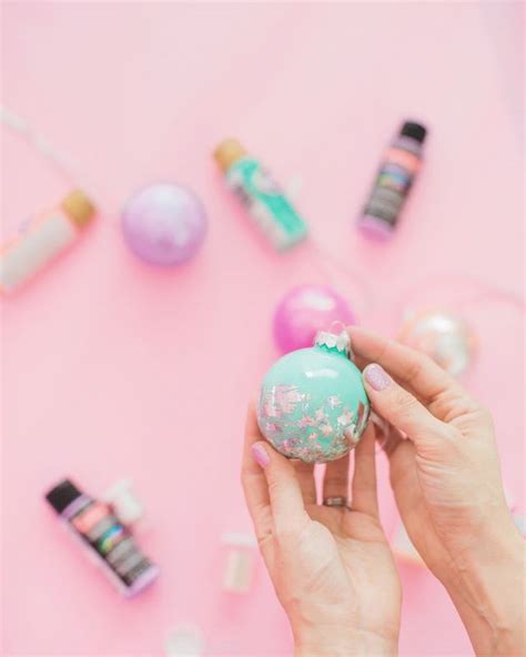 DIY Hologram Foil Ornaments | Oh So Beautiful Paper | Bloglovin’