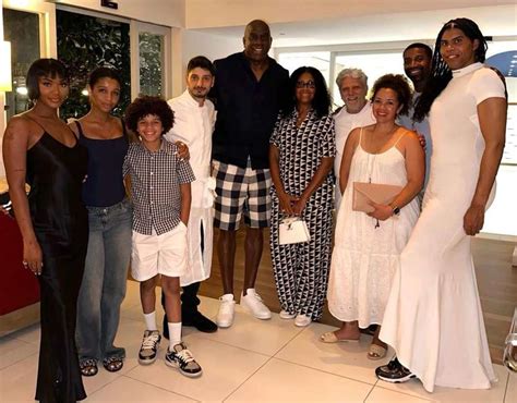 All the High-Fashion Moments from Magic Johnson’s Family Vacation — Including Samuel L. Jackson ...