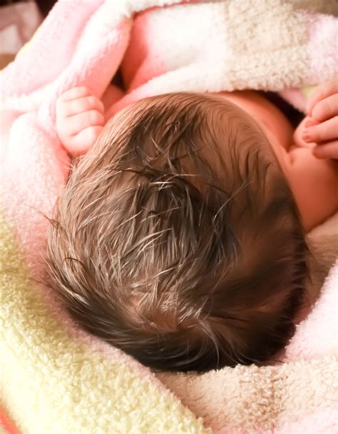 sweet, clean baby.... the best smell EVER... | Newborn pictures, Baby ...