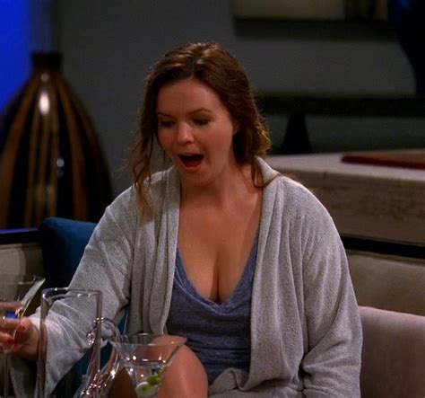 Pop Minute - Amber Tamblyn Two And A Half Men Drink Photos - Photo 3