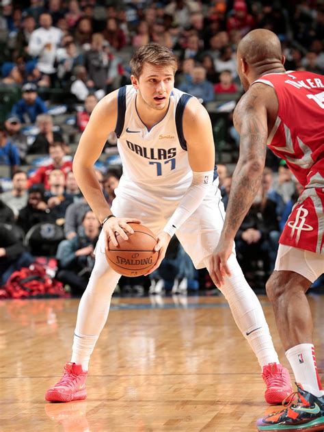 NBA on Dec. 8: Luka Doncic makes hero for Mavericks - CGTN