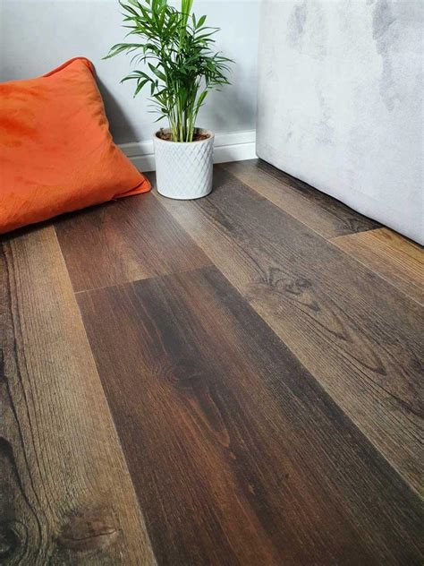 Introducing ‘Elements’ LVT – Plank - CFJ