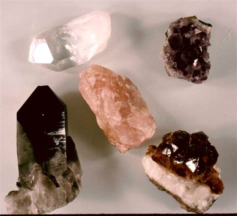 Collection 105+ Images Pictures Of Quartz Crystal Rocks Sharp