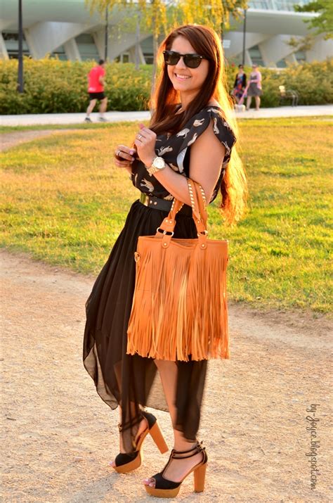 **By Joyce**: OUTFIT: Fringes and asymmetry