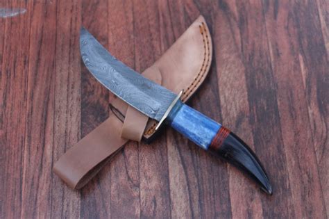 Custom Hand Forged Damascus Knife Buffalo Horn Color Bone