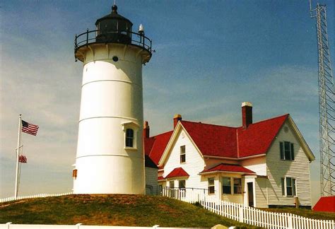 Al's Lighthouses: A Massachusetts Beauty - Nobska Point Lighthouse