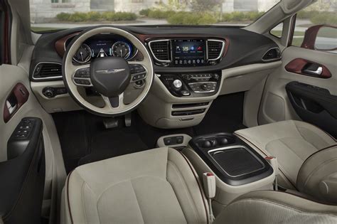 2017 Chrysler Pacifica: Town & Country replacement revealed with hybrid ...