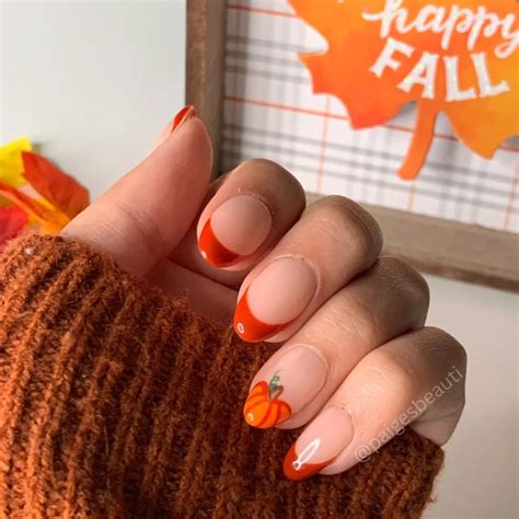 31 Classy Autumn Fall Nails Almond Shape Inspiration