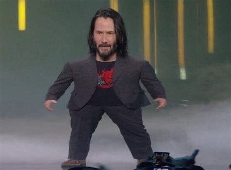 File:Short Keanu Reeves.jpg - Meming Wiki