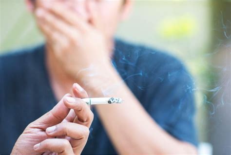 Avoid Passive Smoking With 6 Effective Ways