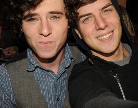 hey celebs! — Charlie McDermott (The Middle) and I