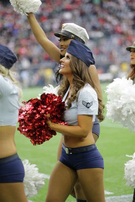 Texans cheerleaders salute the military