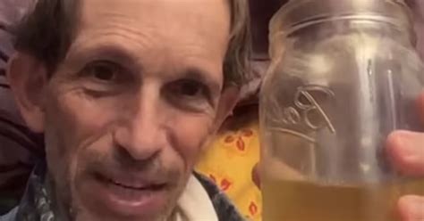 Man drinks his urine daily as "natural medicine" for his health | Society - Archyde