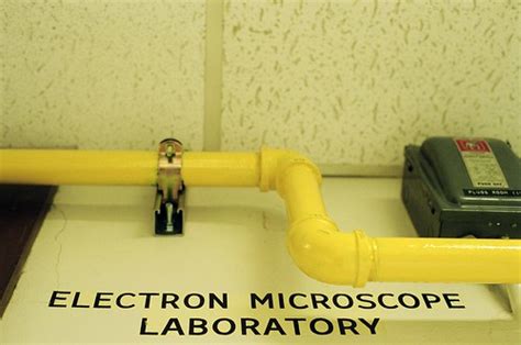 electron microscope laboratory | A pipe and a sign. Nikon N8… | Flickr