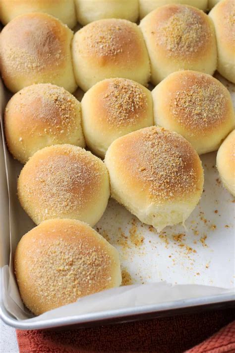 Pandesal (Filipino Bread Rolls): Step By Step Guide To Perfectly Fluffy ...