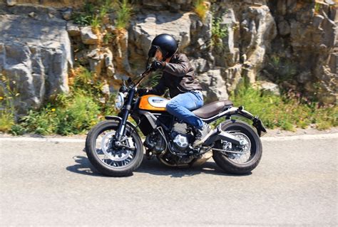 Real Riders: 2016 Ducati Scrambler Classic Review, A Bargain Example!