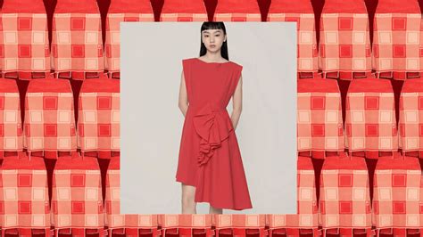 最后一刻！买个性红衣过新年 - NUYOU SINGAPORE《女友》 - 最时尚中文杂志