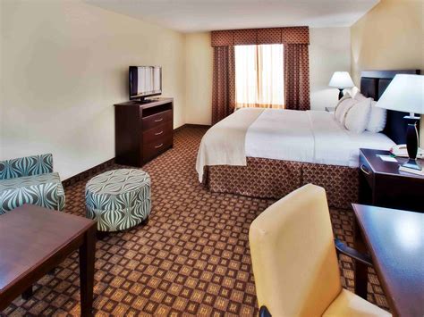 Hotel in Quincy | Holiday Inn Quincy Hotel