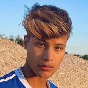 Denis Dosio - Age, Family, Bio | Famous Birthdays