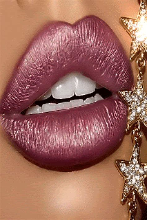 💋 LUSCIOUS LIPS♡♥♡ | Metallic lips, Lip colors, Lip makeup