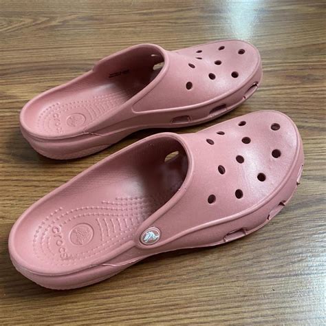 Crocs Women's Pink Clogs | Depop