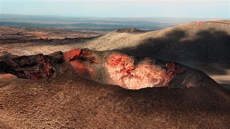 Have The Volcanic Vacation Of Your Life In Lanzarote - Wilderness ...