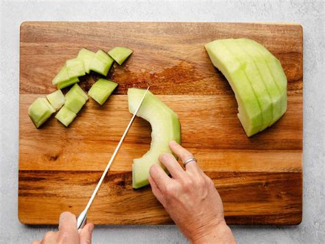 How To Cut Honeydew Melon | Regretless