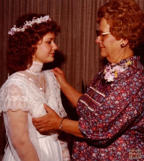 When Wedding Photos Go Wrong: These 30 Awkward Wedding Photographs You Need To See ~ vintage ...