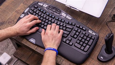 5 Best Ergonomic Keyboards - Apr. 2021 - BestReviews