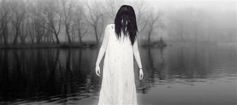 Legend of the Lady in White - White Rock Lake, Texas - True Horror ...