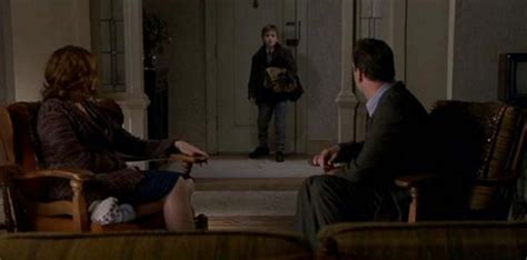 'The Sixth Sense' Surprise Ending Is Obvious If You Pay Attention To These 6 Clues