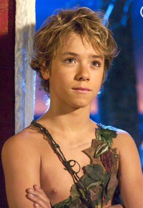 Young Jeremy Sumpter as peter pan. so cute. Peter Pan 2003, Jeremy Sumpter, Frases Peter Pan ...